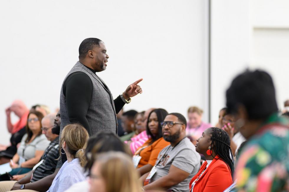 2025 presenter in their packed session